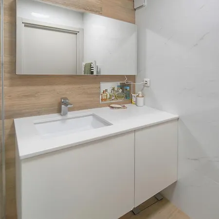 Off Air-conditioned Duplex With Terrace Secure & Premium Amenities *
