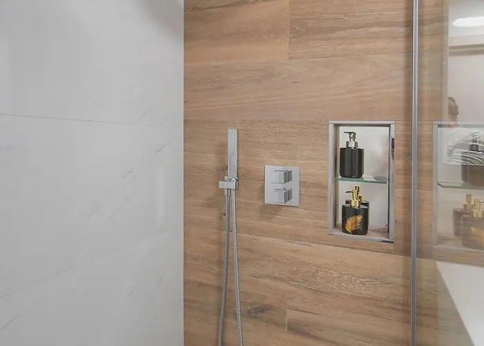 Apartman Frgk Air-conditioned Duplex With Terrace Secure & Premium Amenities *