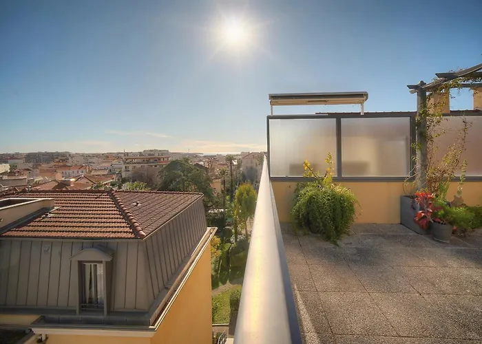 Frgk Air-conditioned Duplex With Terrace Secure & Premium Amenities * Cannes