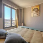 Off Air-conditioned Duplex With Terrace Secure & Premium Amenities Apartamento Cannes