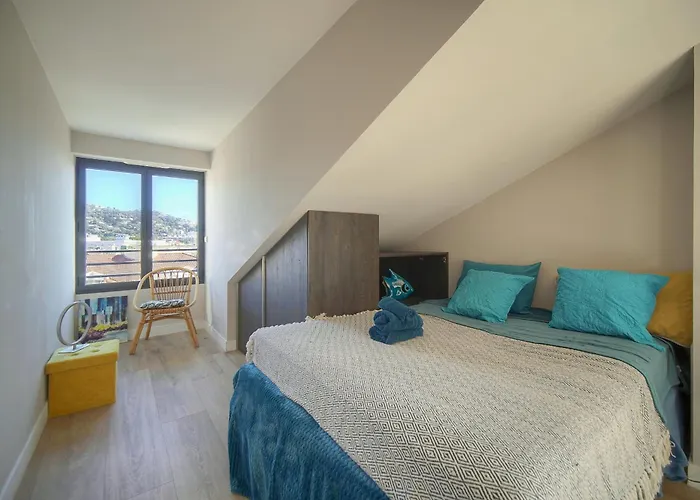 Frgk Air-conditioned Duplex With Terrace Secure & Premium Amenities *