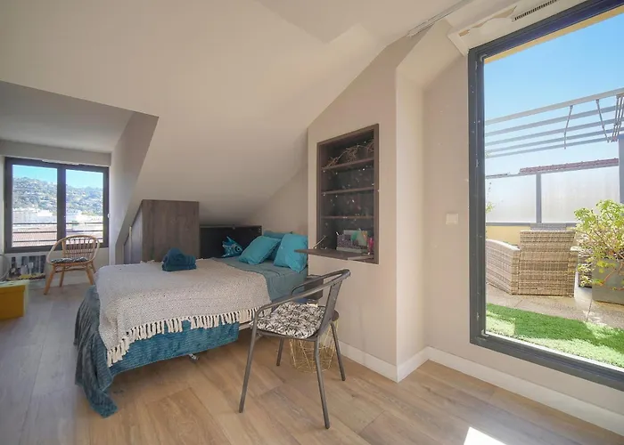 Frgk Air-conditioned Duplex With Terrace Secure & Premium Amenities 아파트 *