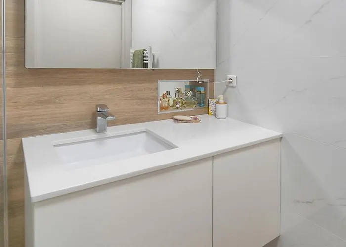 Frgk Air-conditioned Duplex With Terrace Secure & Premium Amenities *