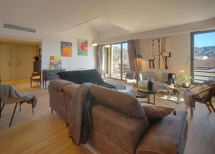 Frgk Air-conditioned Duplex With Terrace Secure & Premium Amenities *